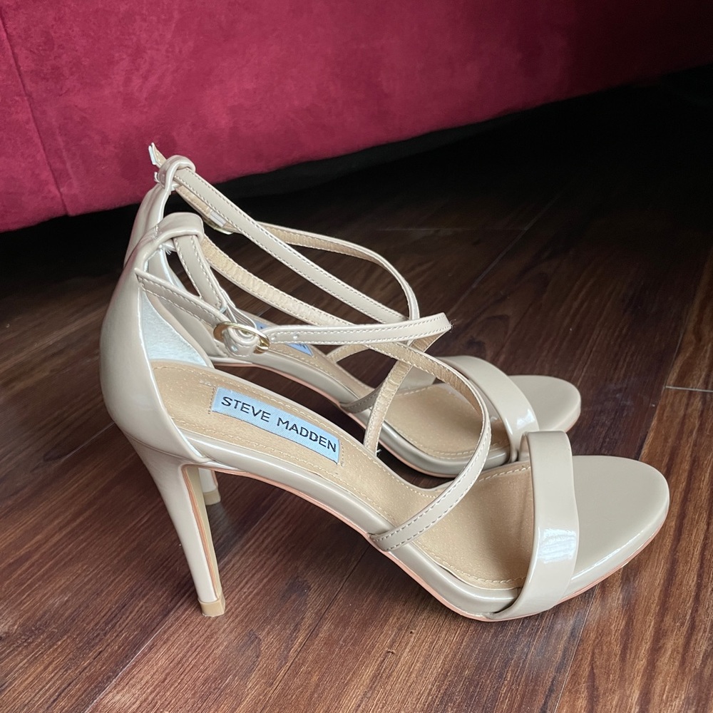 Steven Madden Pumps